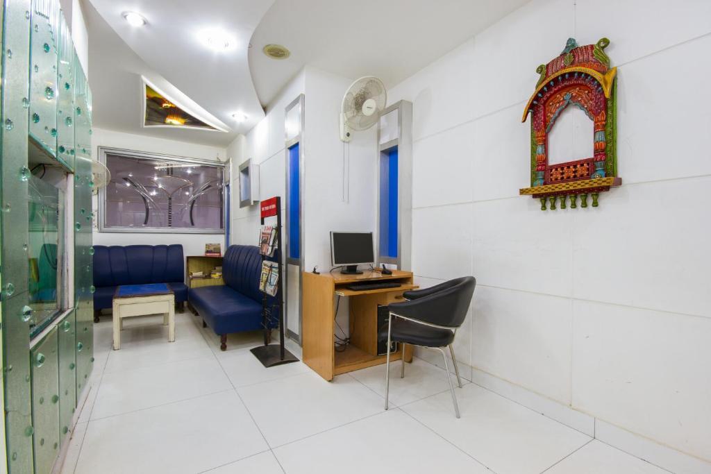 Hotel Kwality Nuova Delhi Esterno foto